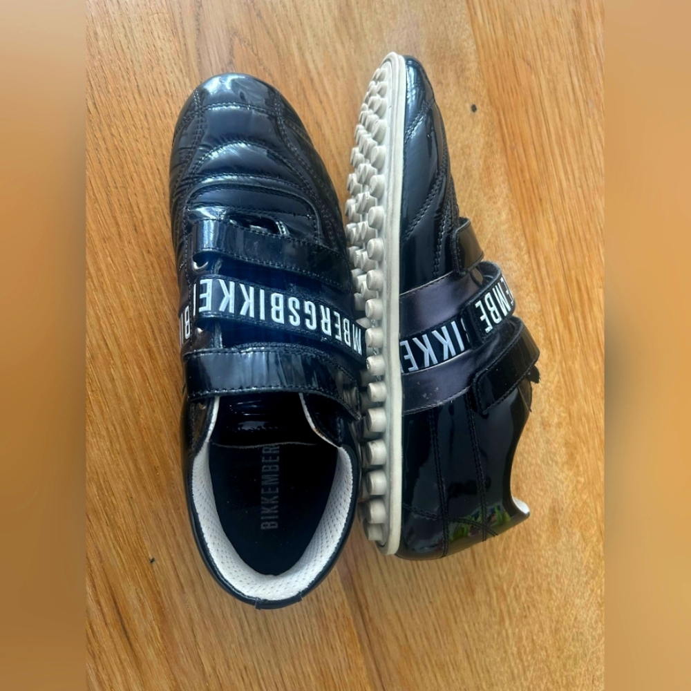 Dirk BikkembergsDirk BIKKEMBERG Vintage Men’s Soccer, Size 10.5